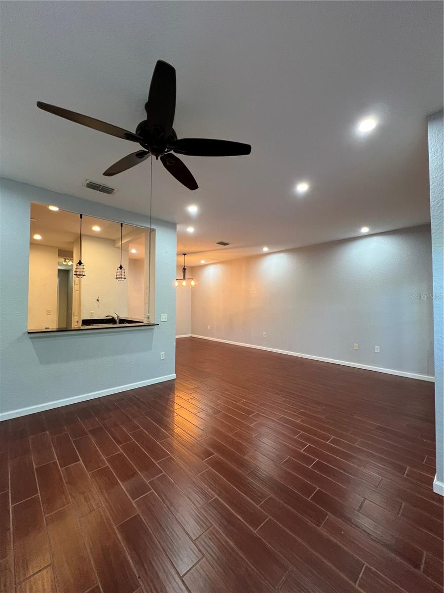 8210 DOWN ROYAL RD, TAMPA, FL — photo 18