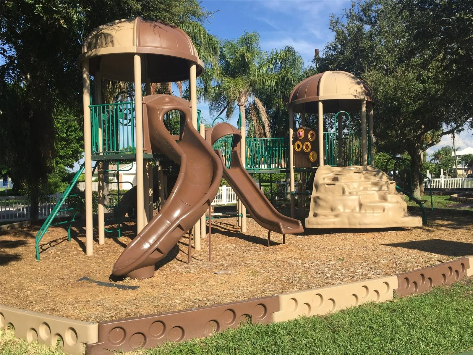 829 E GULF BLVD #107, INDIAN ROCKS BEACH, FL — photo 43