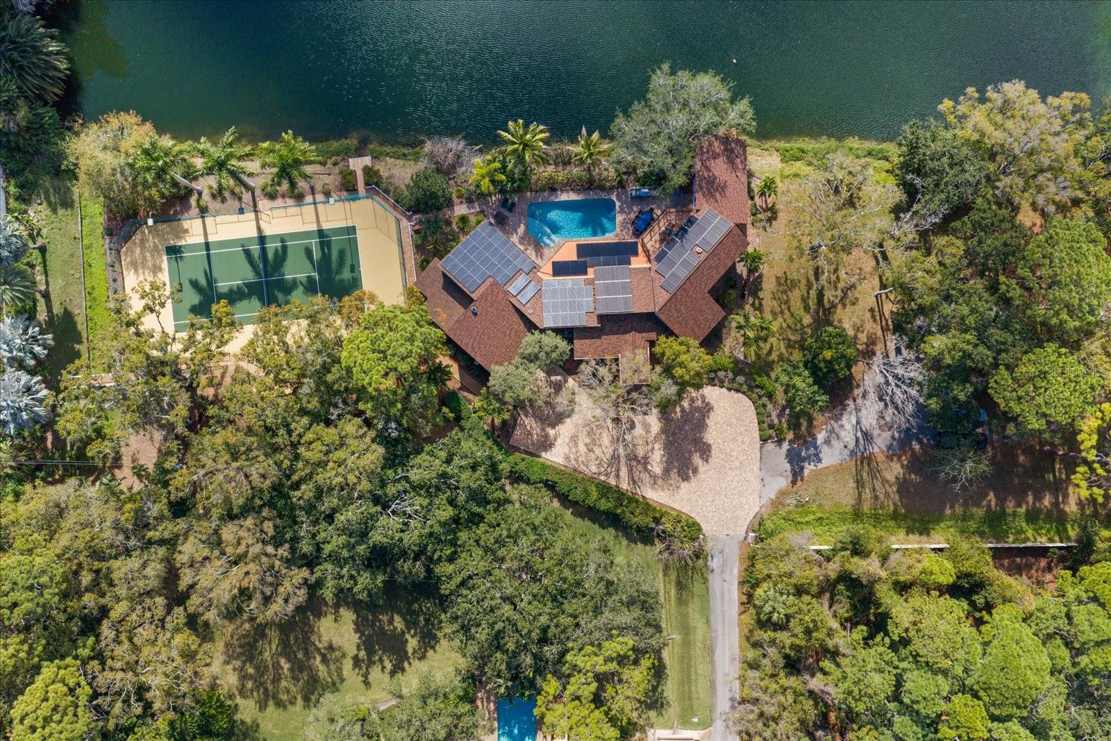 2402 PINE HAMMOCK, CLEARWATER, FL