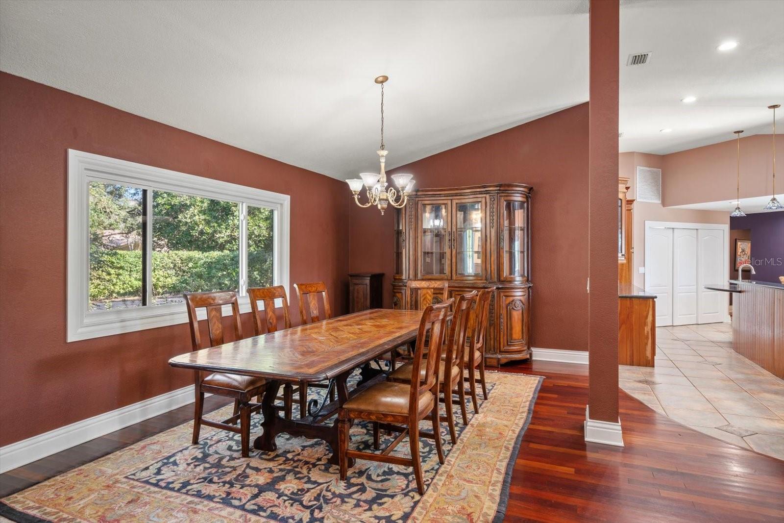 2402 PINE HAMMOCK, CLEARWATER, FL — photo 10