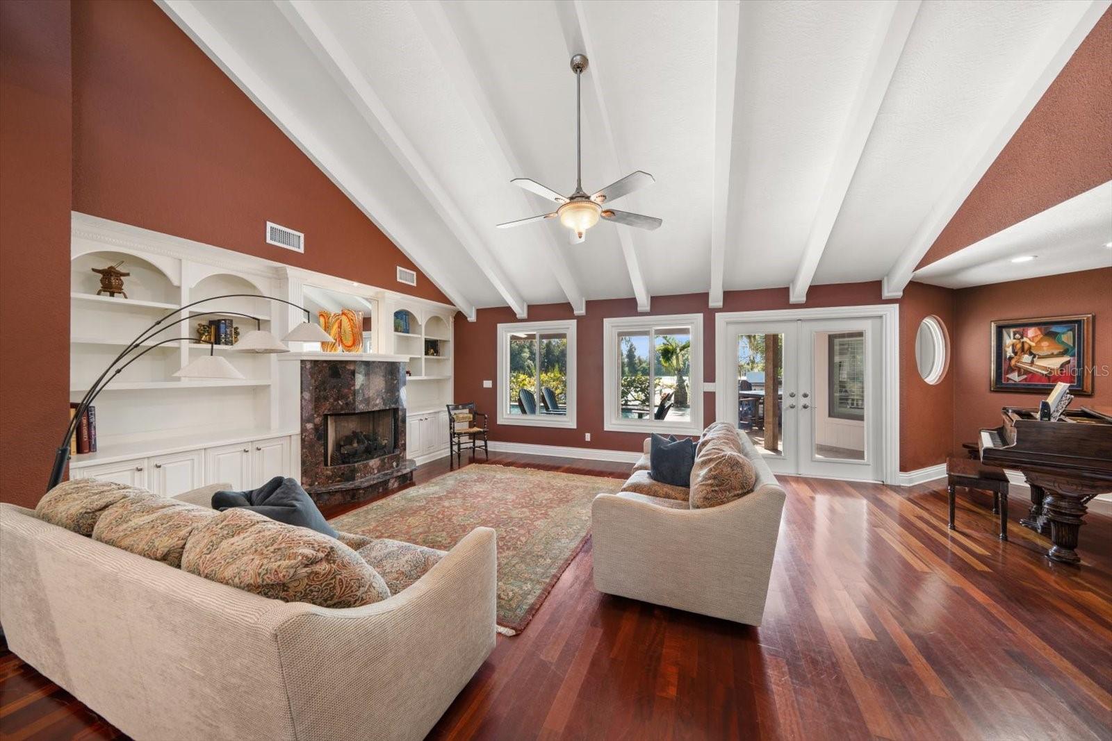 2402 PINE HAMMOCK, CLEARWATER, FL — photo 12