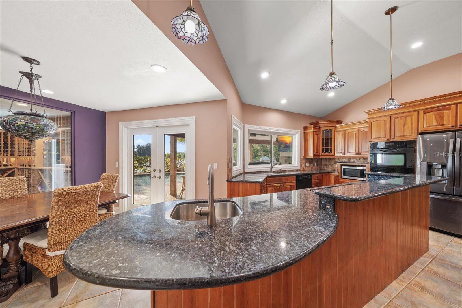 2402 PINE HAMMOCK, CLEARWATER, FL — photo 22