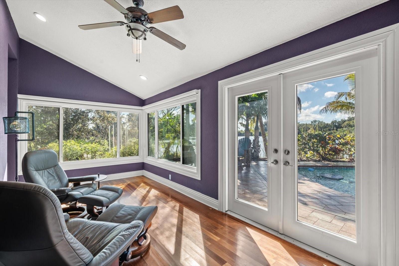 2402 PINE HAMMOCK, CLEARWATER, FL — photo 39