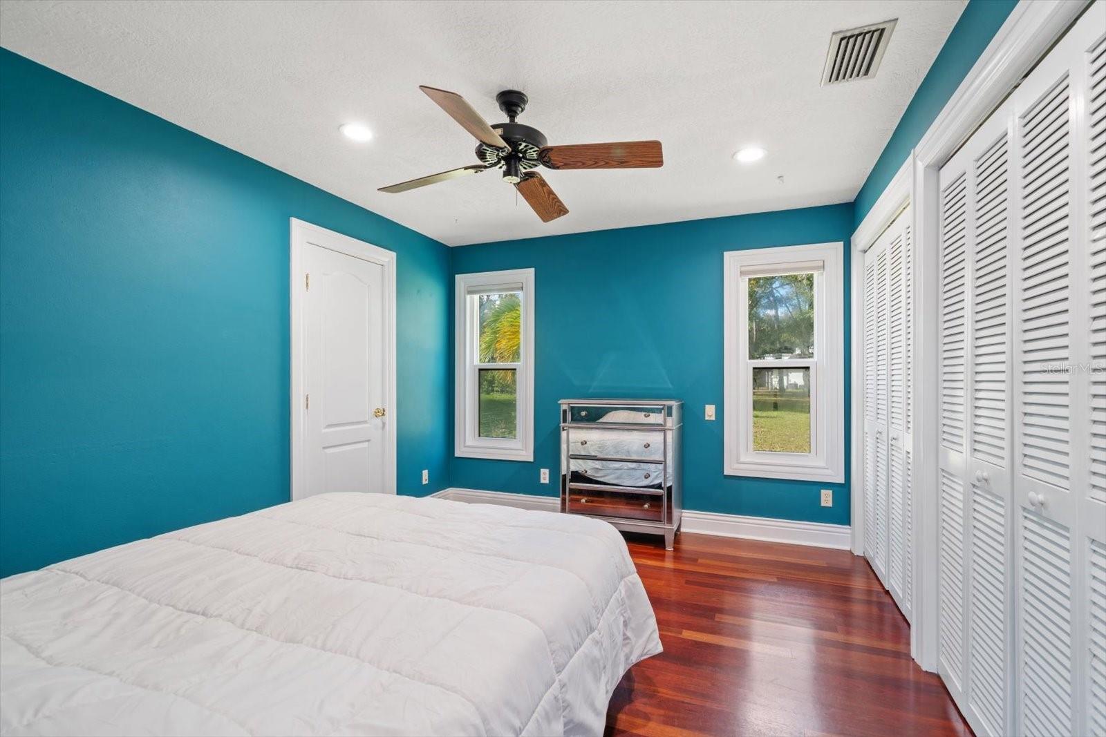 2402 PINE HAMMOCK, CLEARWATER, FL — photo 53