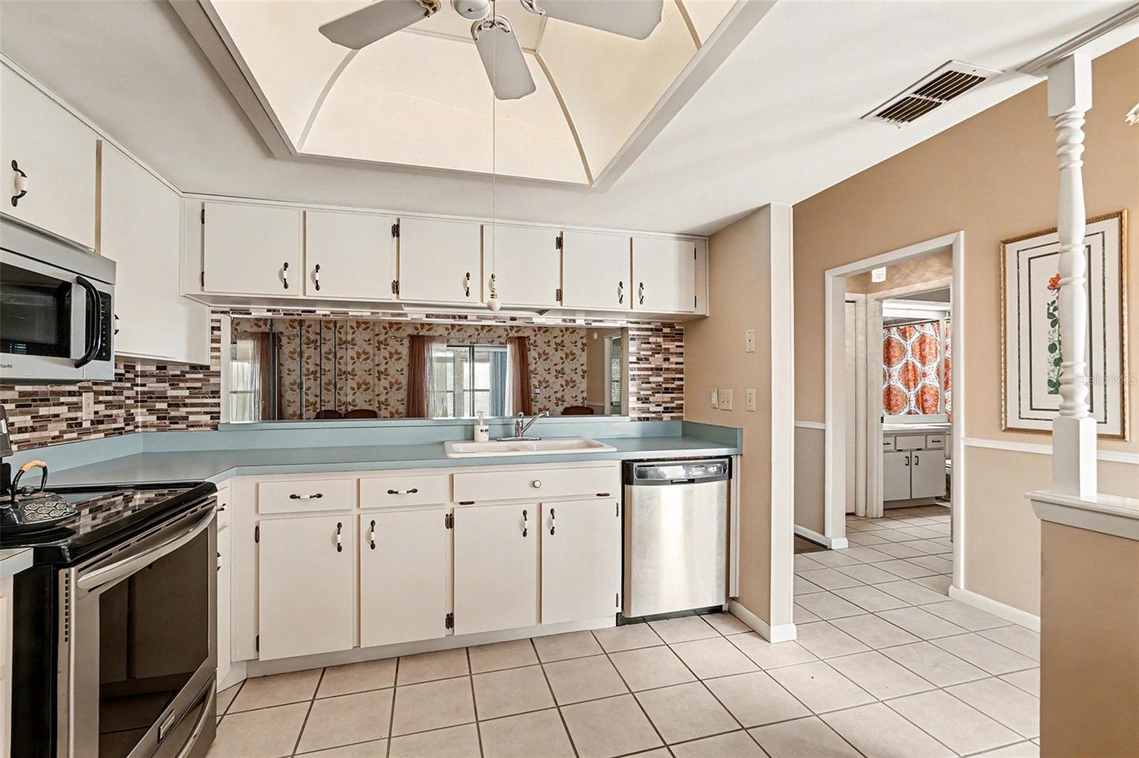 38345 COTTONWOOD PL #38345, ZEPHYRHILLS, FL — photo 9