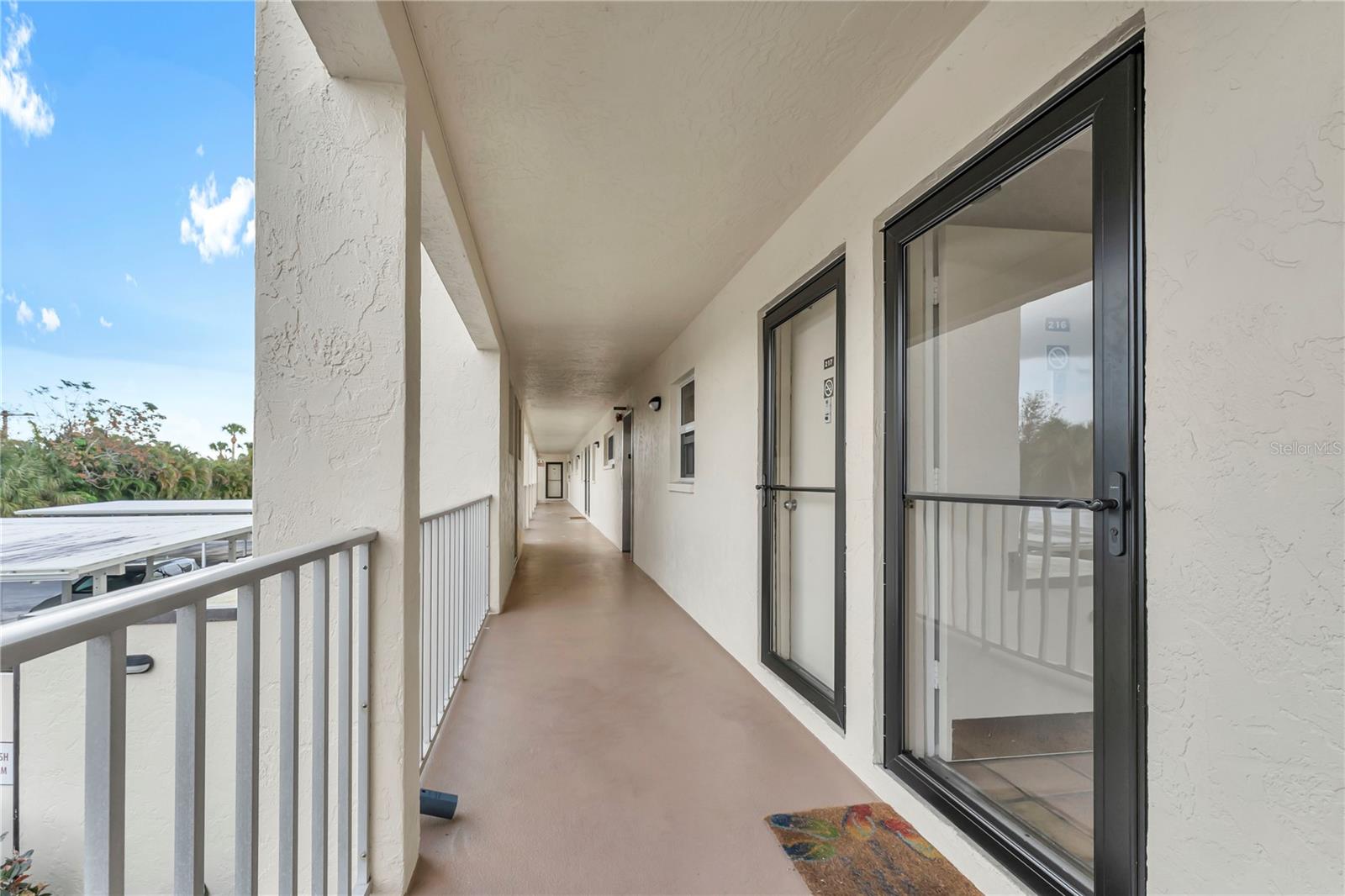 915 BEACH RD #216, SARASOTA, FL — photo 2
