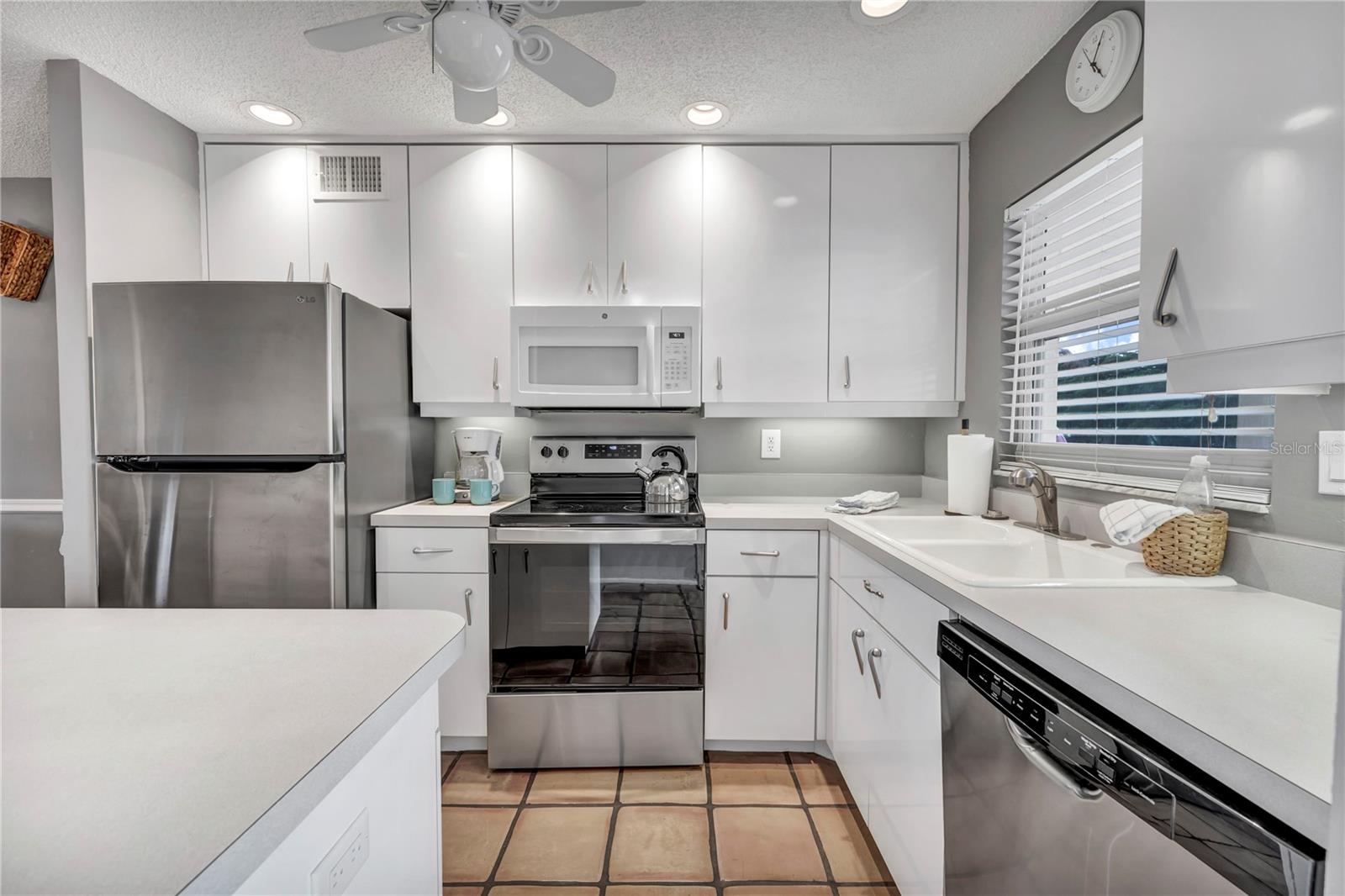 915 BEACH RD #216, SARASOTA, FL — photo 13