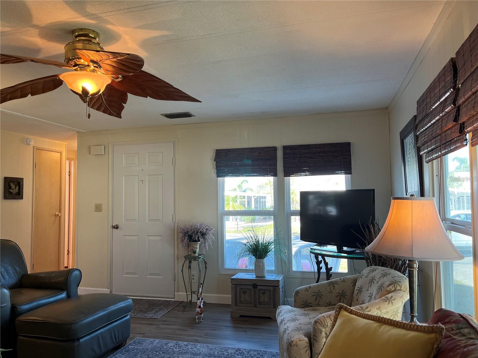 919 CORTINA BLVD, VENICE, FL — photo 23