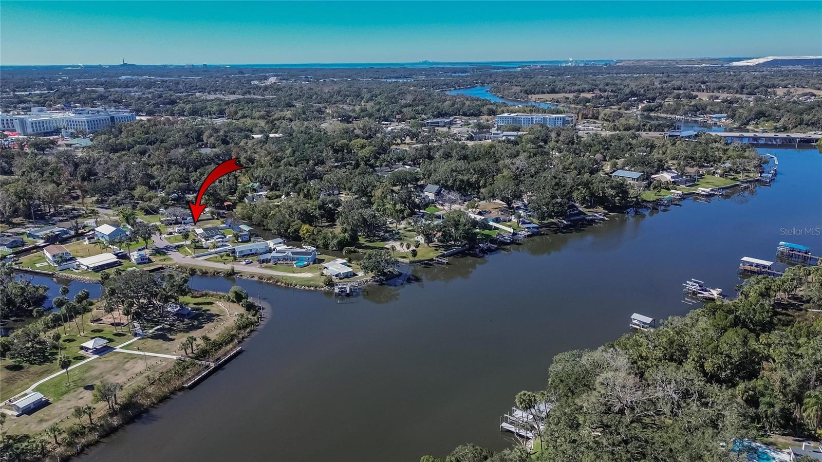 8615 PARKWAY CIR, RIVERVIEW, FL — photo 3
