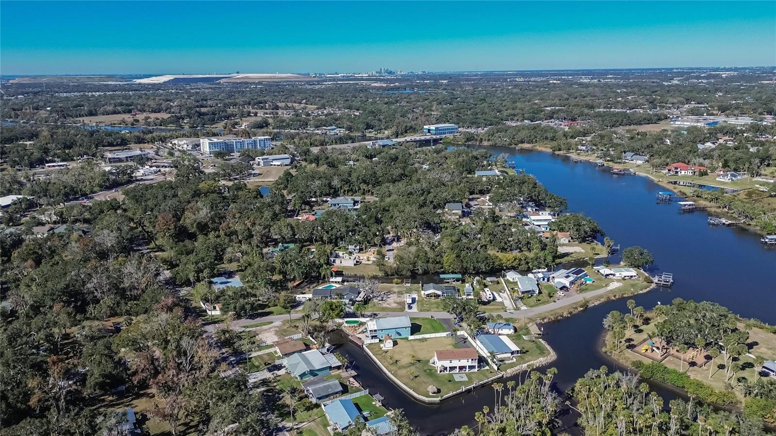 8615 PARKWAY CIR, RIVERVIEW, FL — photo 10