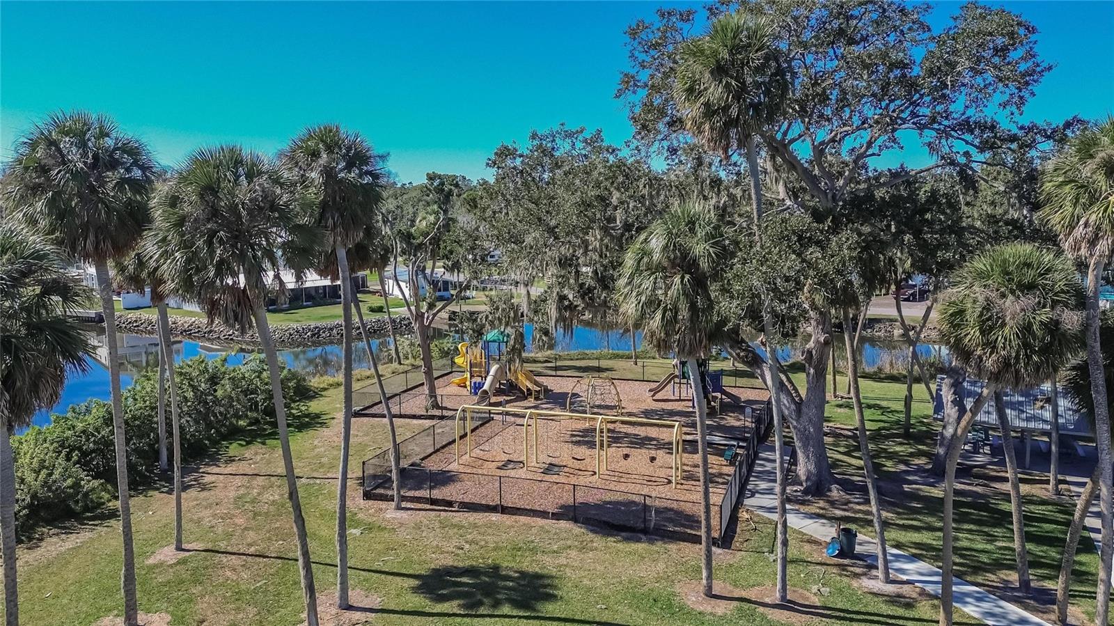 8615 PARKWAY CIR, RIVERVIEW, FL — photo 49