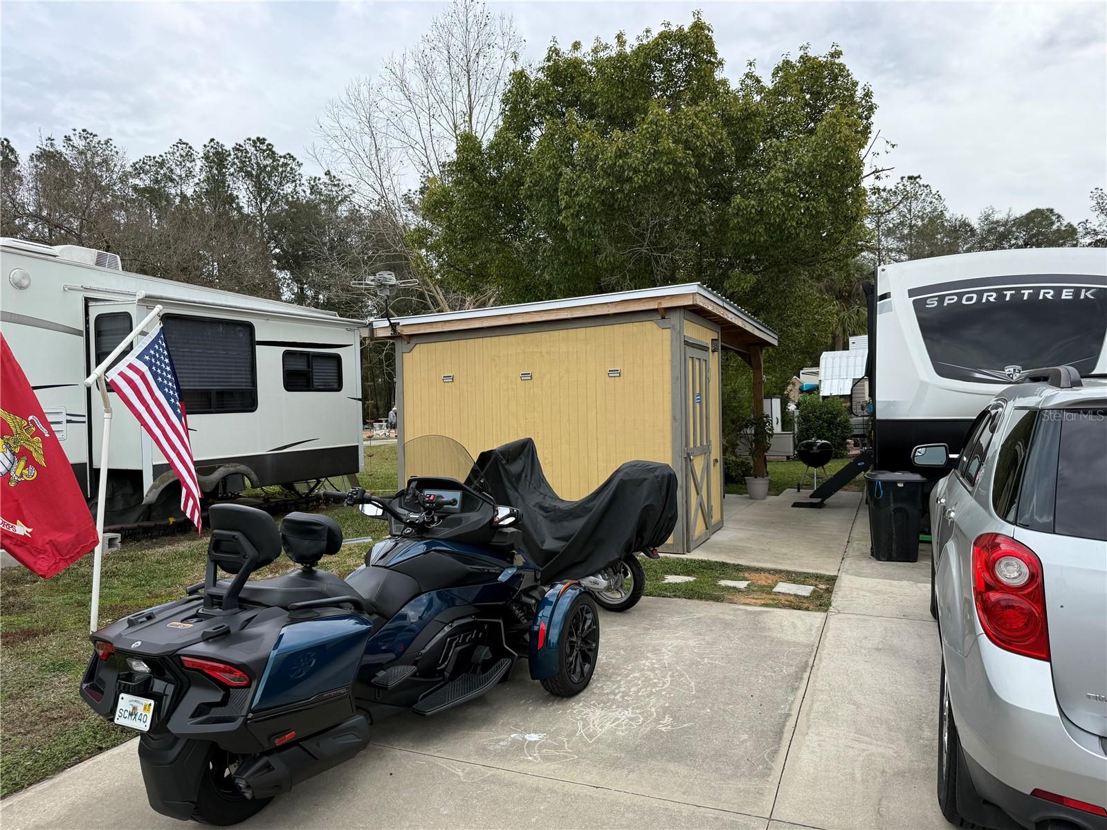 2845 NE 104TH AVE, SILVER SPRINGS, FL — photo 2
