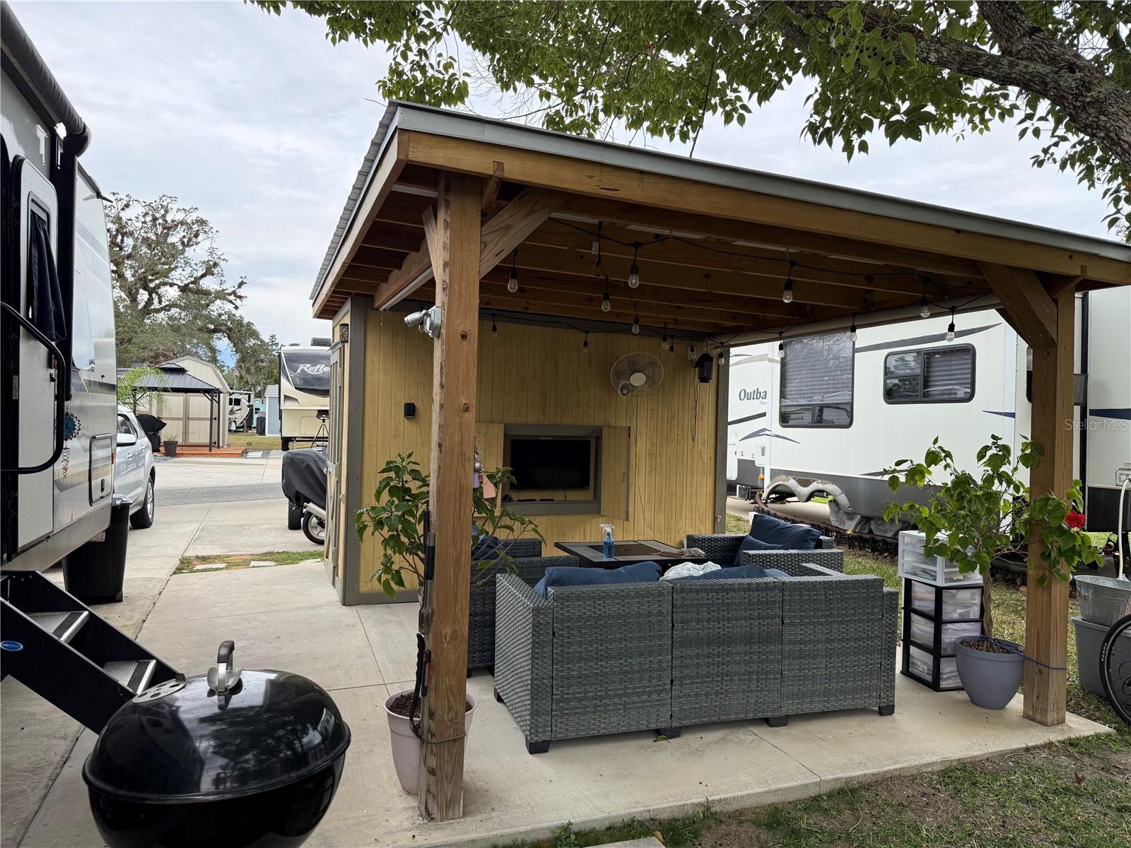 2845 NE 104TH AVE, SILVER SPRINGS, FL — photo 13