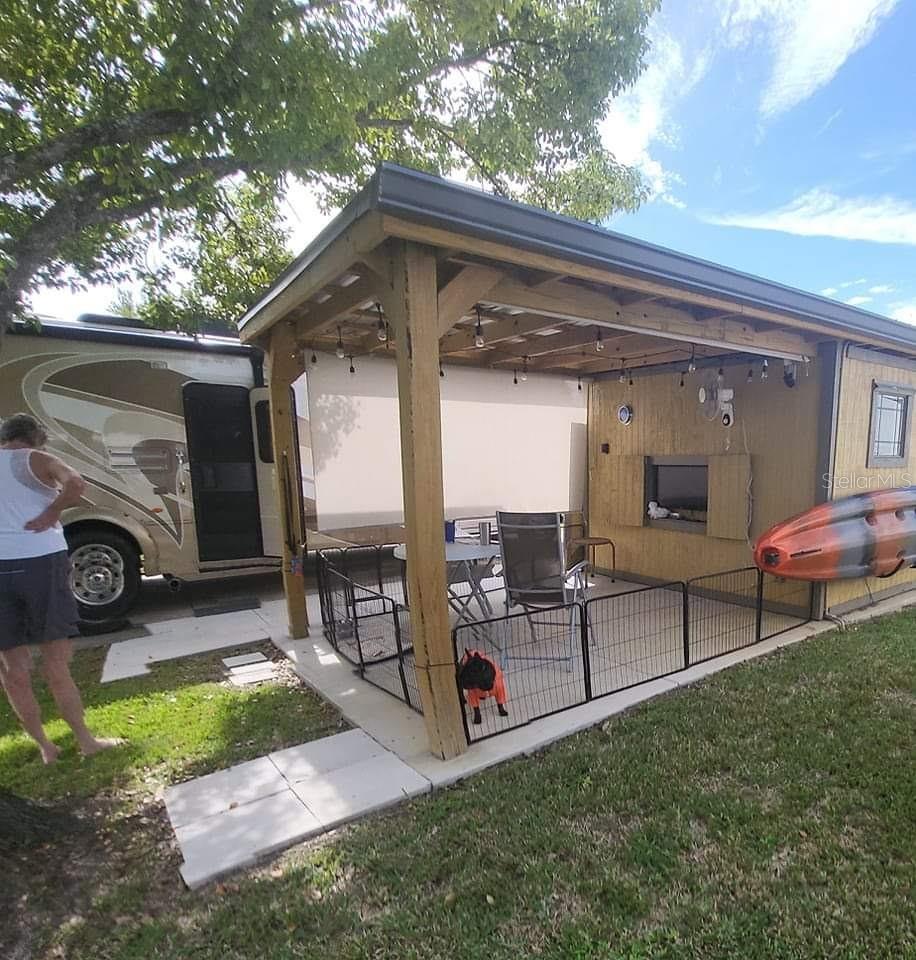 2845 NE 104TH AVE, SILVER SPRINGS, FL — photo 14