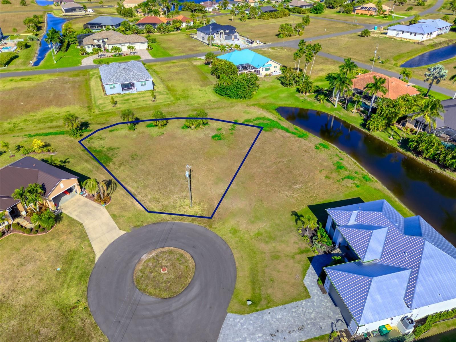 17262 COMINGO LN, PUNTA GORDA, FL