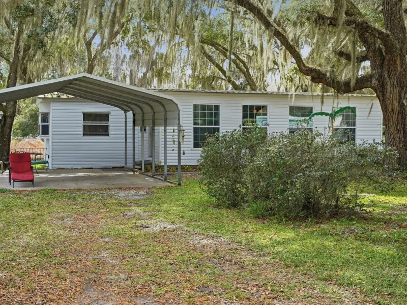 105 MAJOR LN, CRESCENT CITY, FL