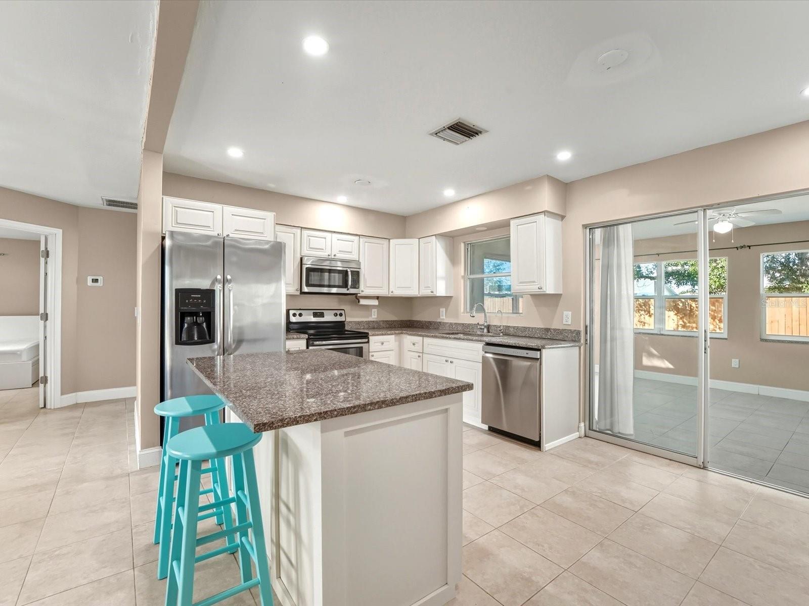 1017 ROSEDALE RD, VENICE, FL — photo 4