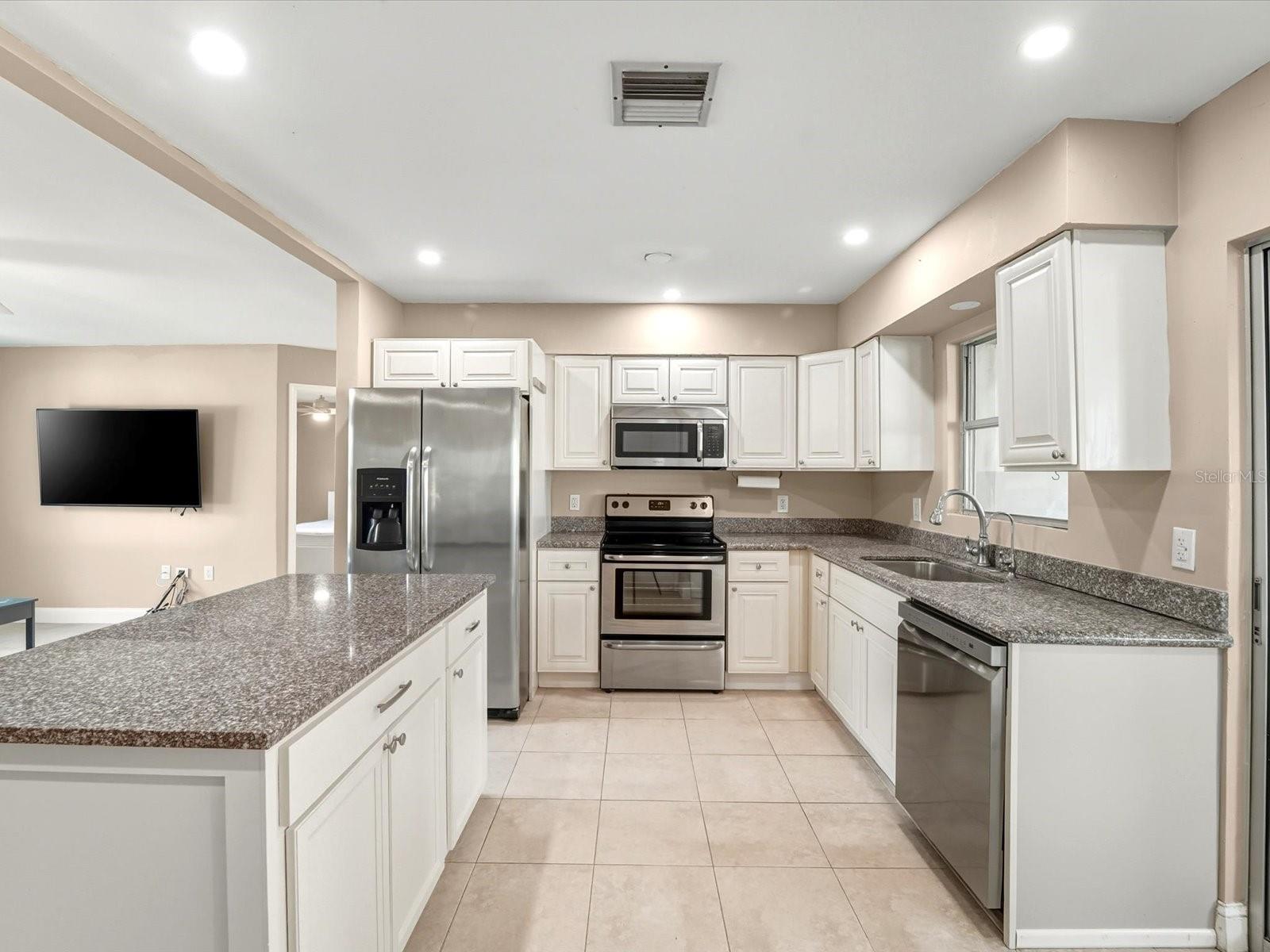 1017 ROSEDALE RD, VENICE, FL — photo 5