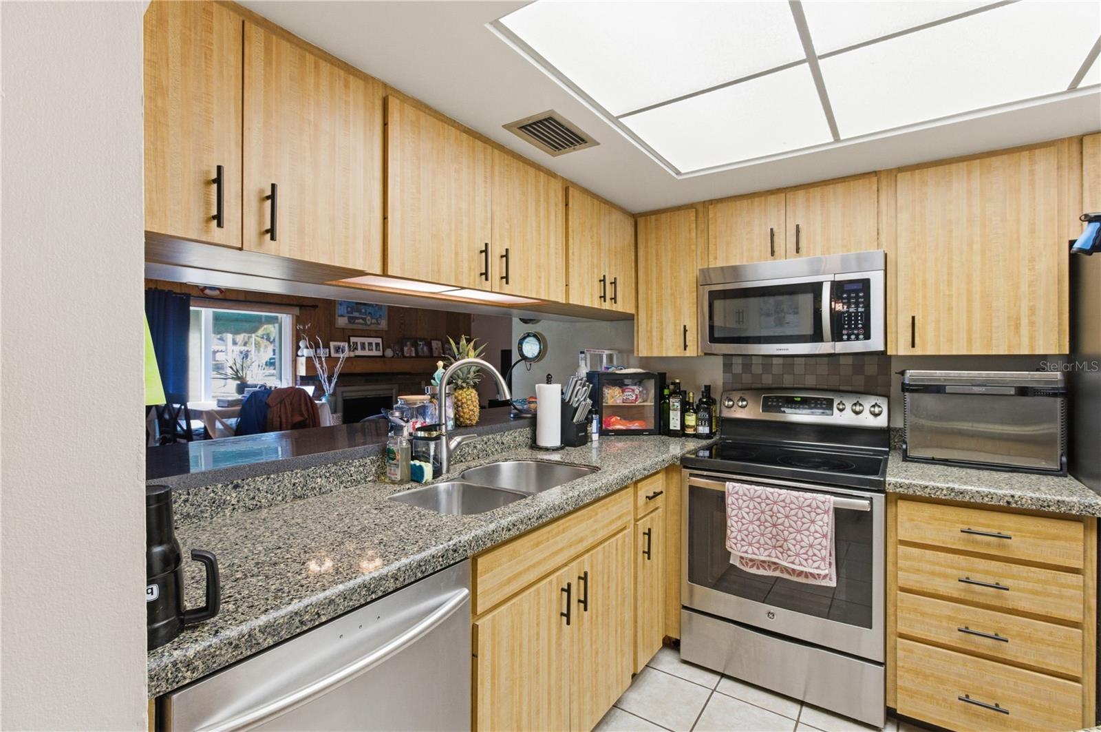 1691 FLEETWOOD DR, SARASOTA, FL — photo 13