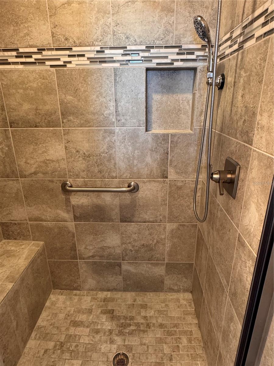 1006 ANN AVE, LADY LAKE, FL — photo 42