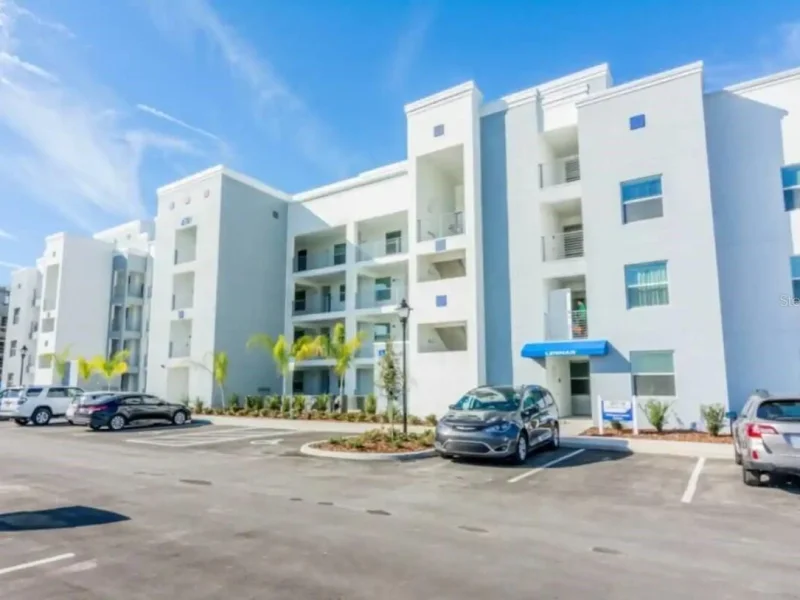 4751 CLOCK TOWER DR #402, KISSIMMEE, FL