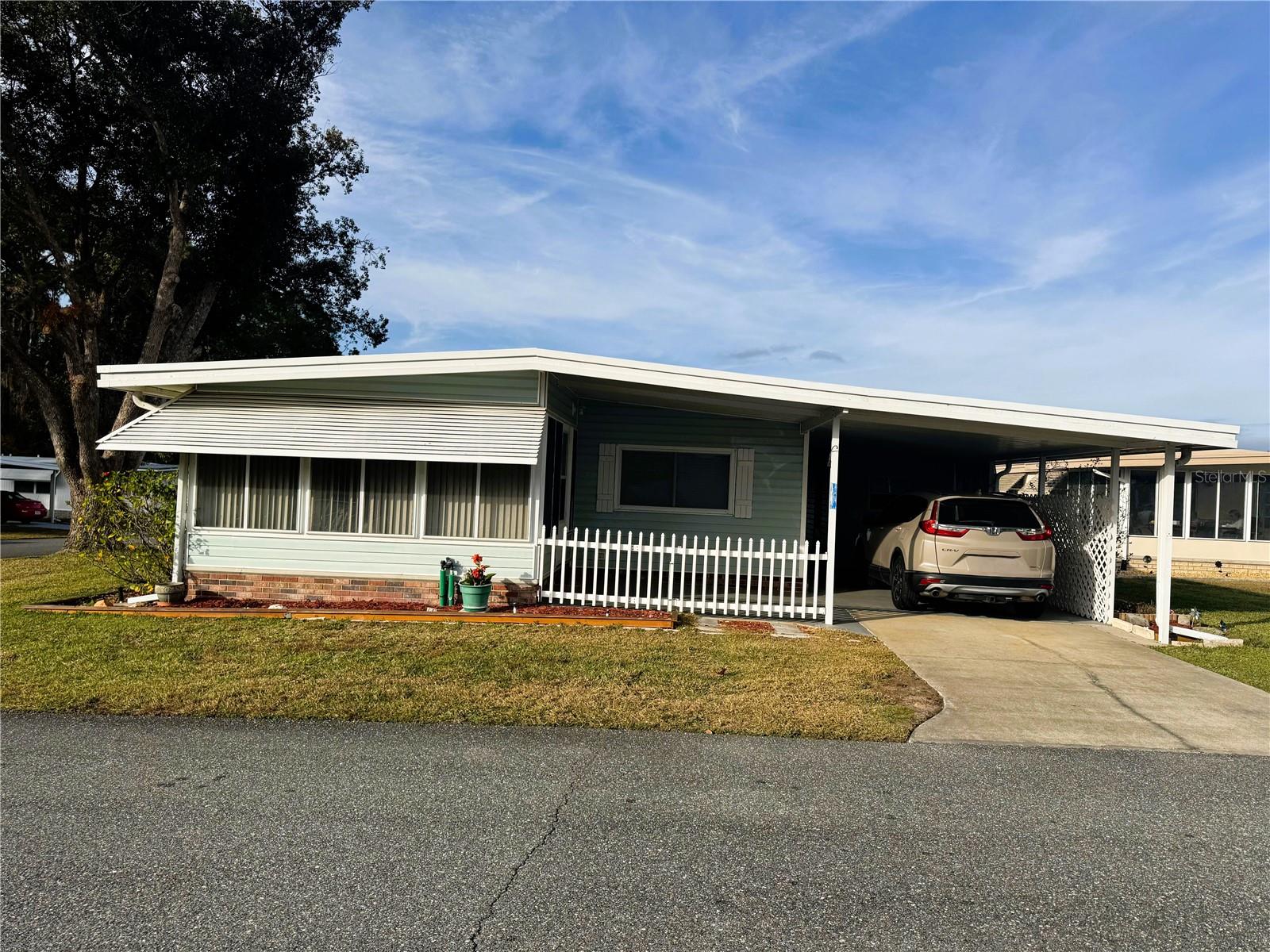 106 BOUGAINVILLEA DR, LEESBURG, FL