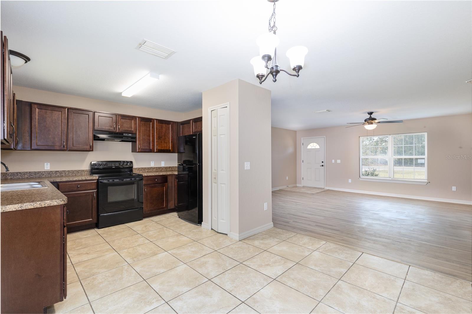 5 MALAUKA RADIAL CIR, OCKLAWAHA, FL — photo 17