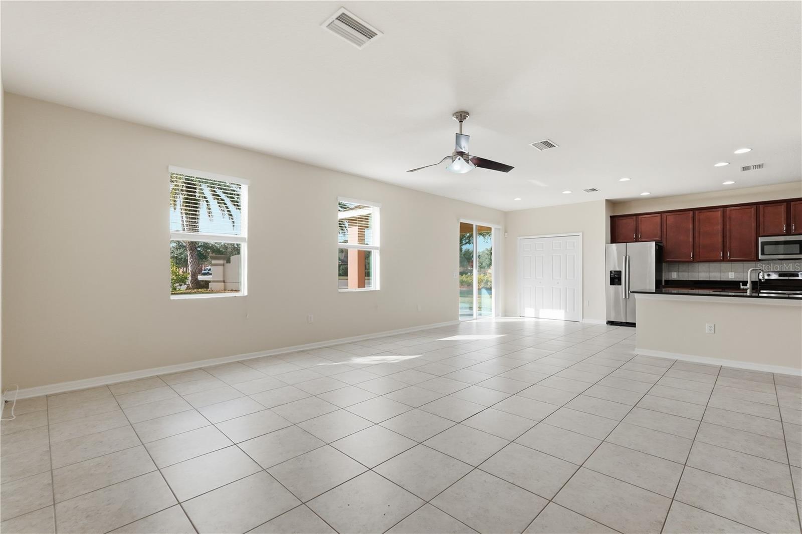 20203 AUTUMN FERN AVE, TAMPA, FL — photo 14