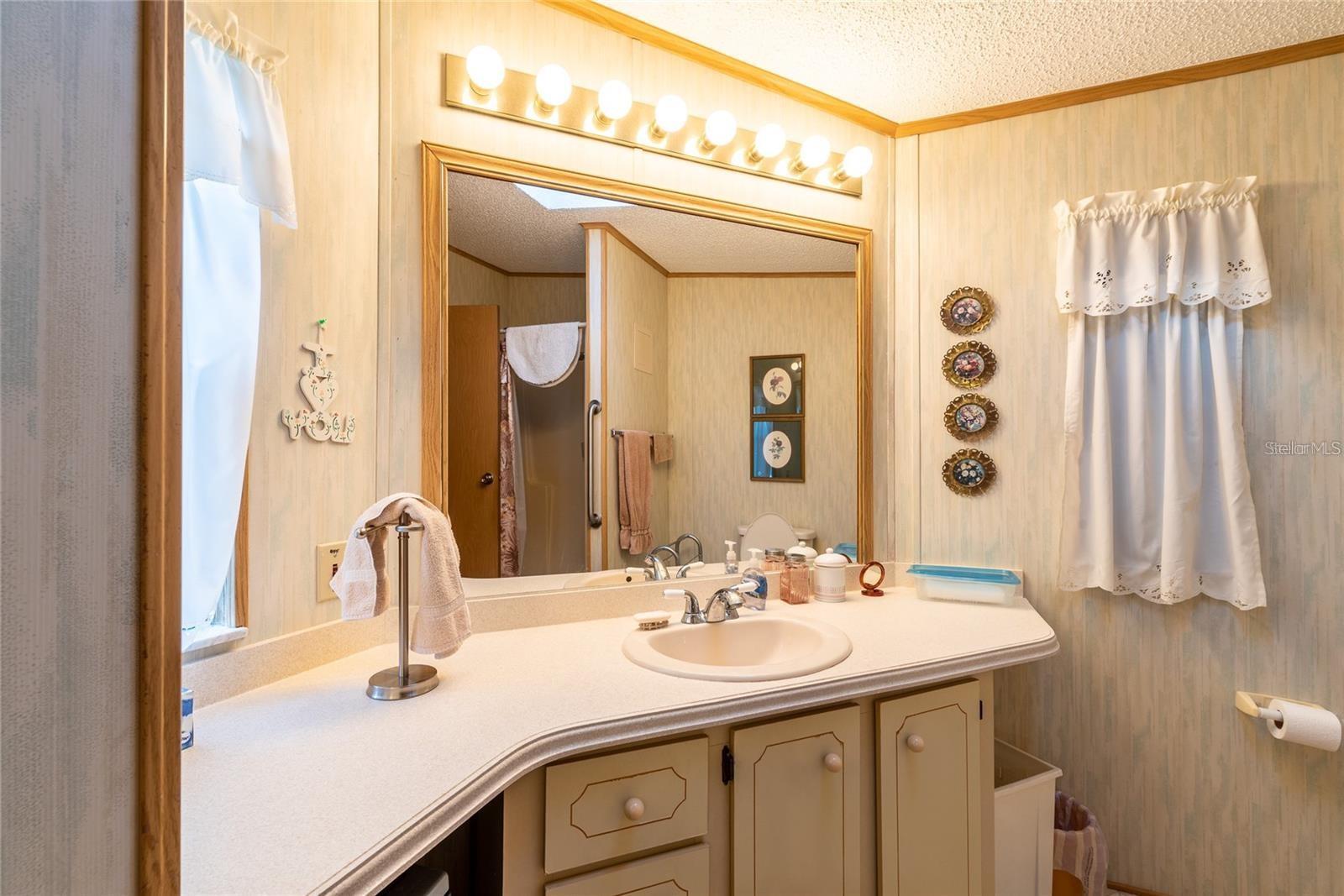 25527 BELLE HELENE, LEESBURG, FL — photo 42