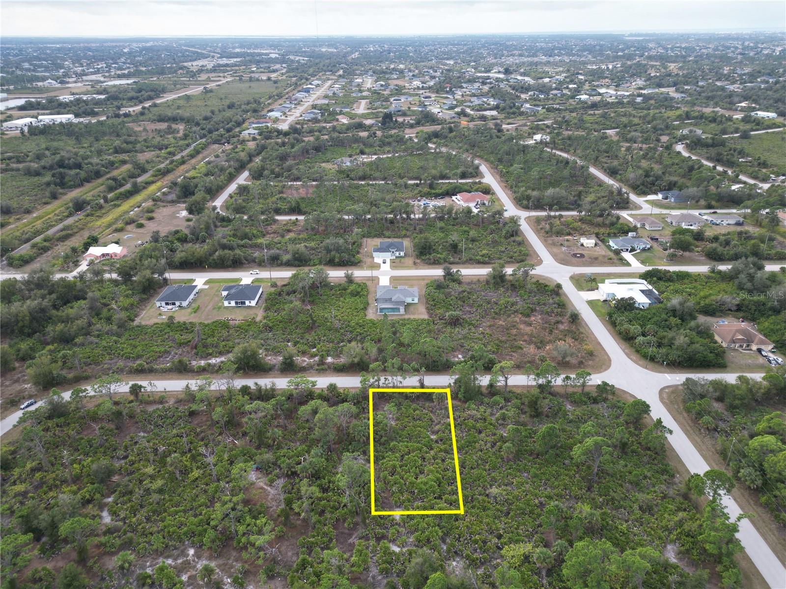 13250 ROUDING CIR, PORT CHARLOTTE, FL — photo 17