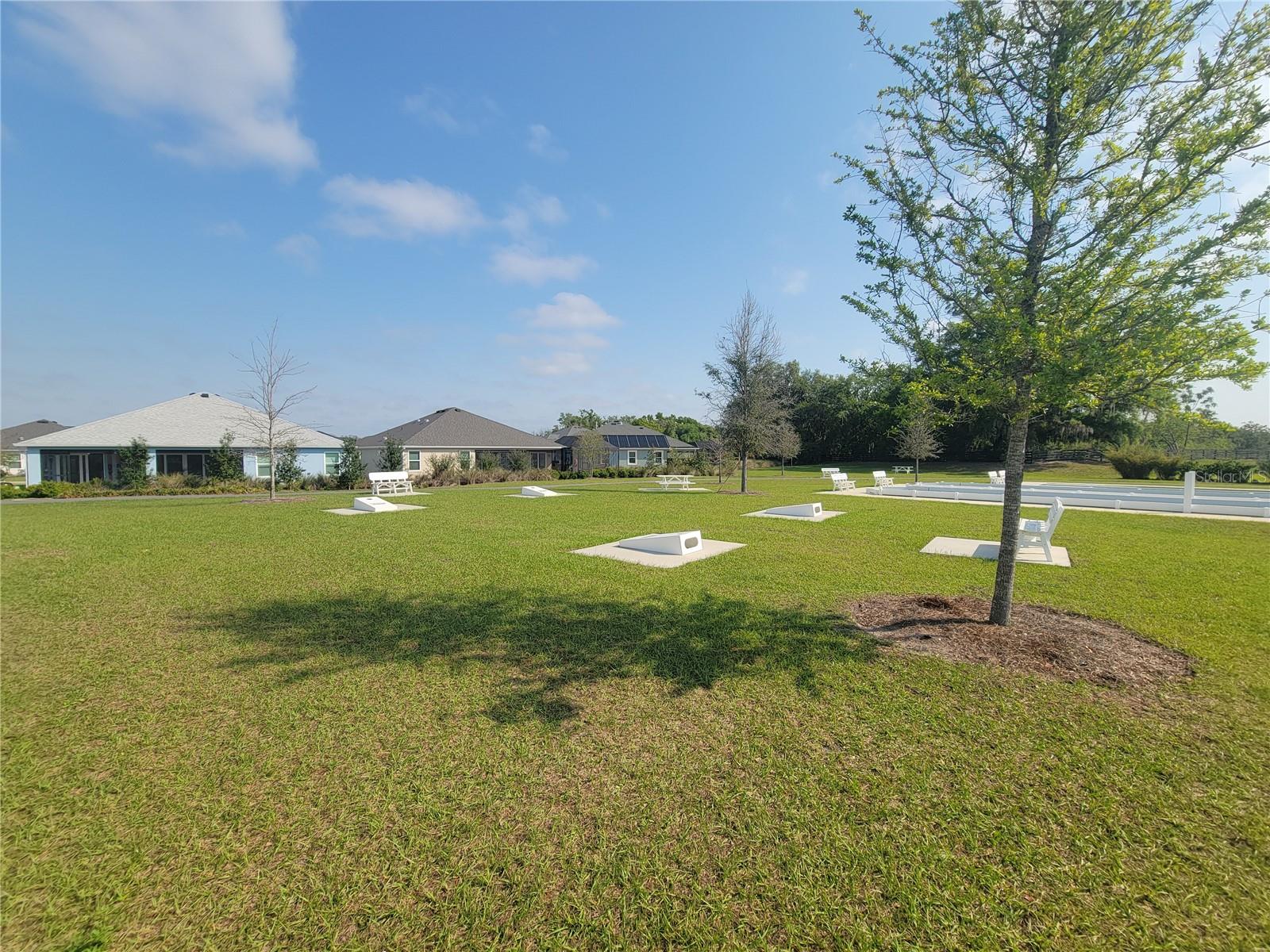 842 SPRING AVE, THE VILLAGES, FL — photo 92