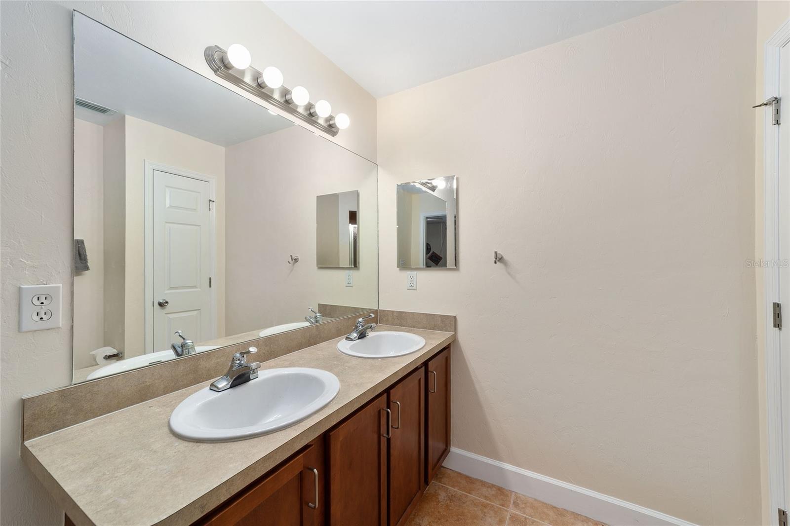 2915 SW 35TH PL #102, GAINESVILLE, FL — photo 25