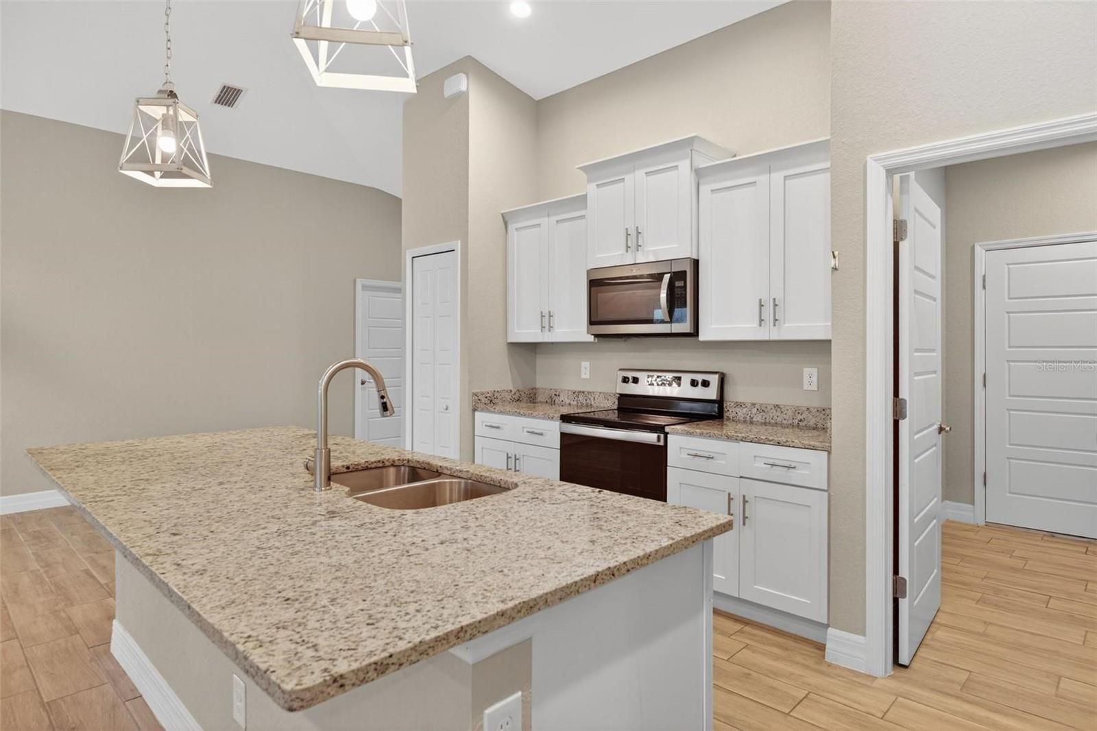 14464 FORT MYERS AVE, PORT CHARLOTTE, FL — photo 8