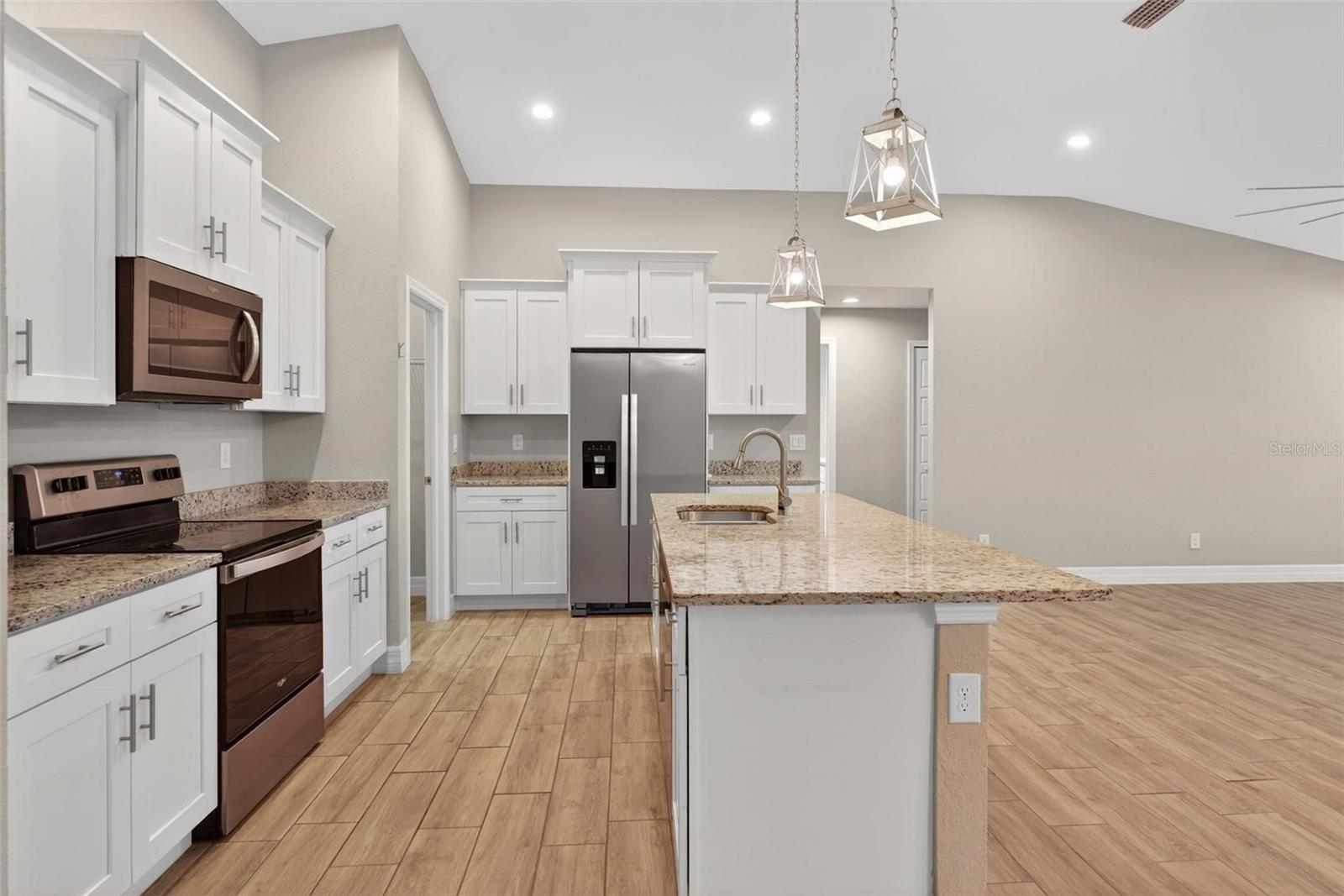 14464 FORT MYERS AVE, PORT CHARLOTTE, FL — photo 11