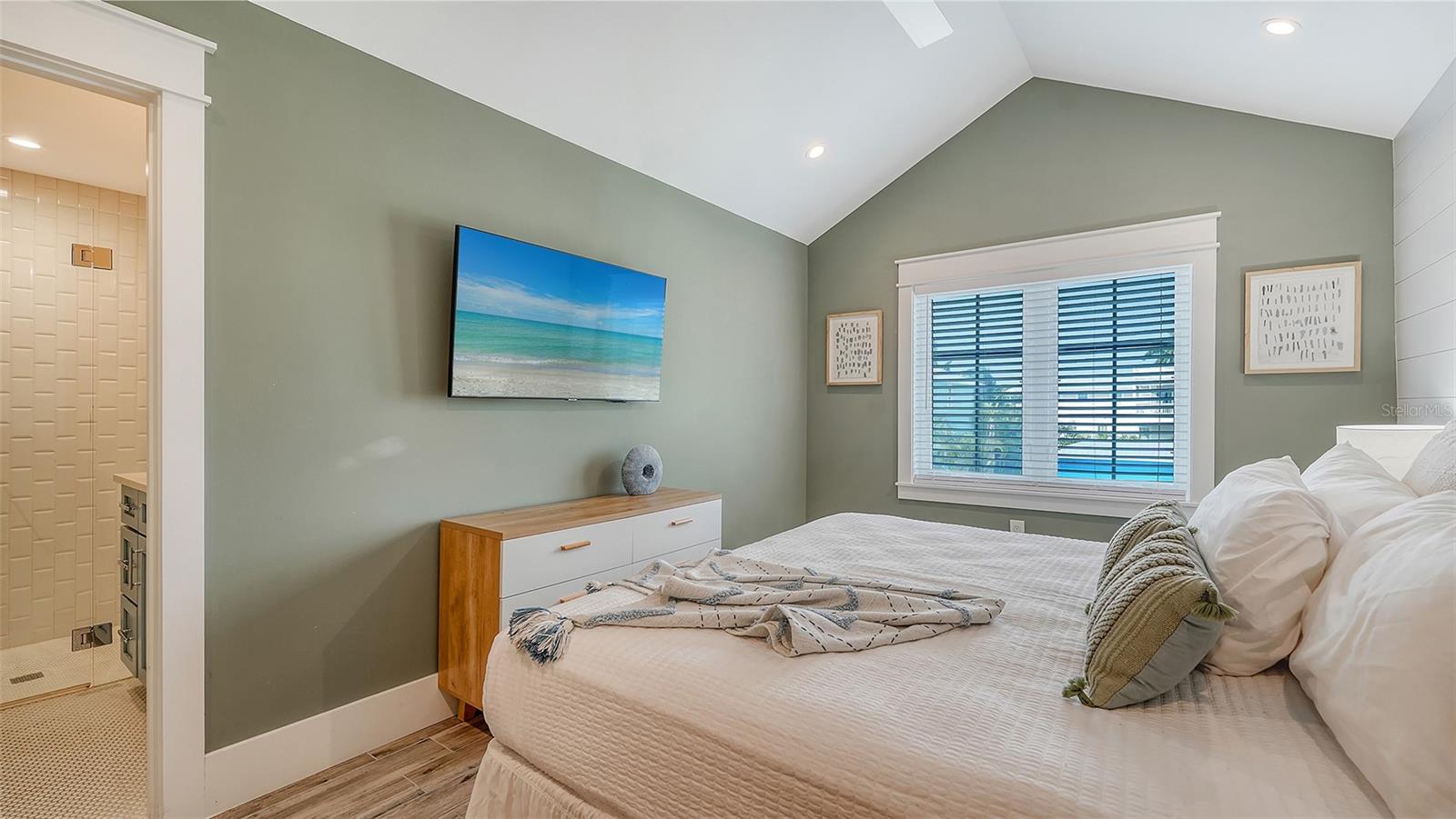 2175 AVENUE A, BRADENTON BEACH, FL — photo 59