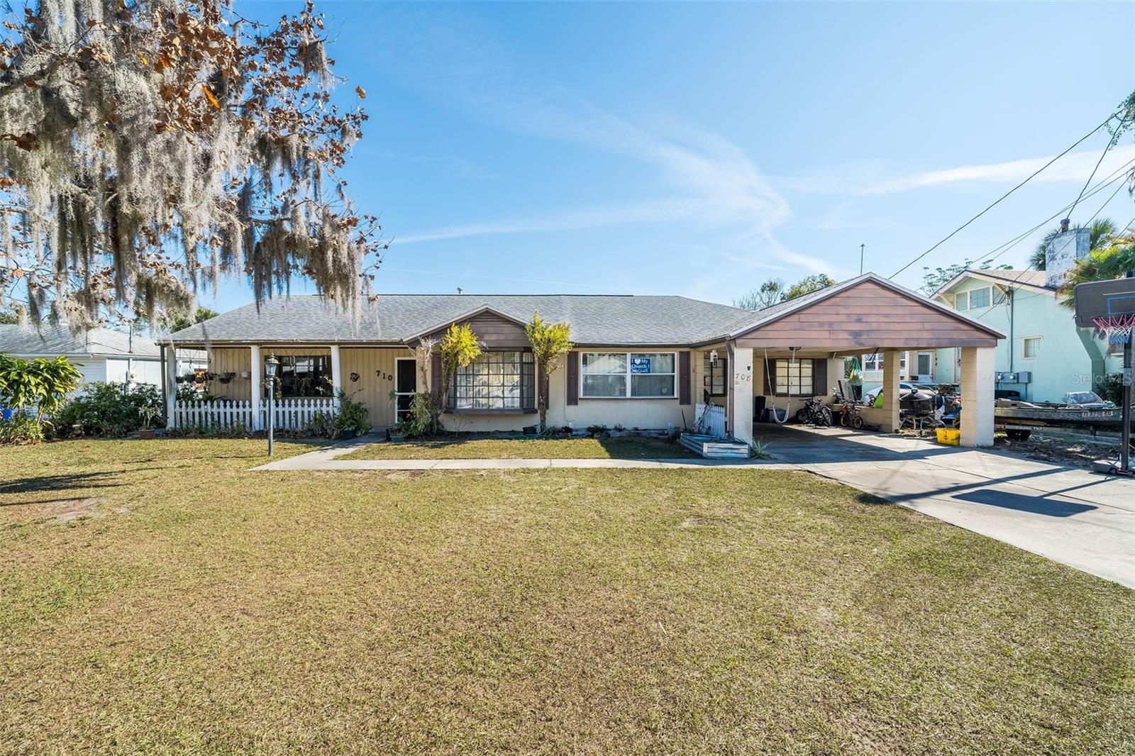 708 N SAINT CLAIR ABRAMS AVE, TAVARES, FL