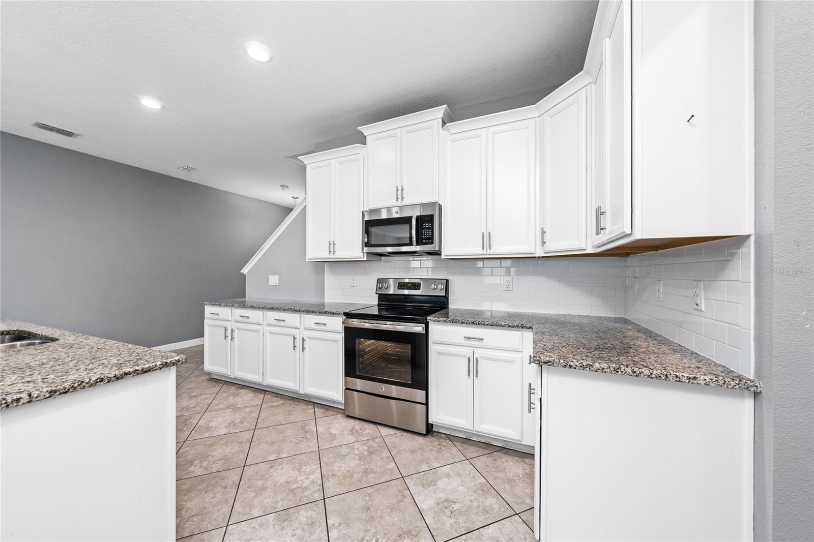15215 PACEY COVE DR, ORLANDO, FL — photo 7