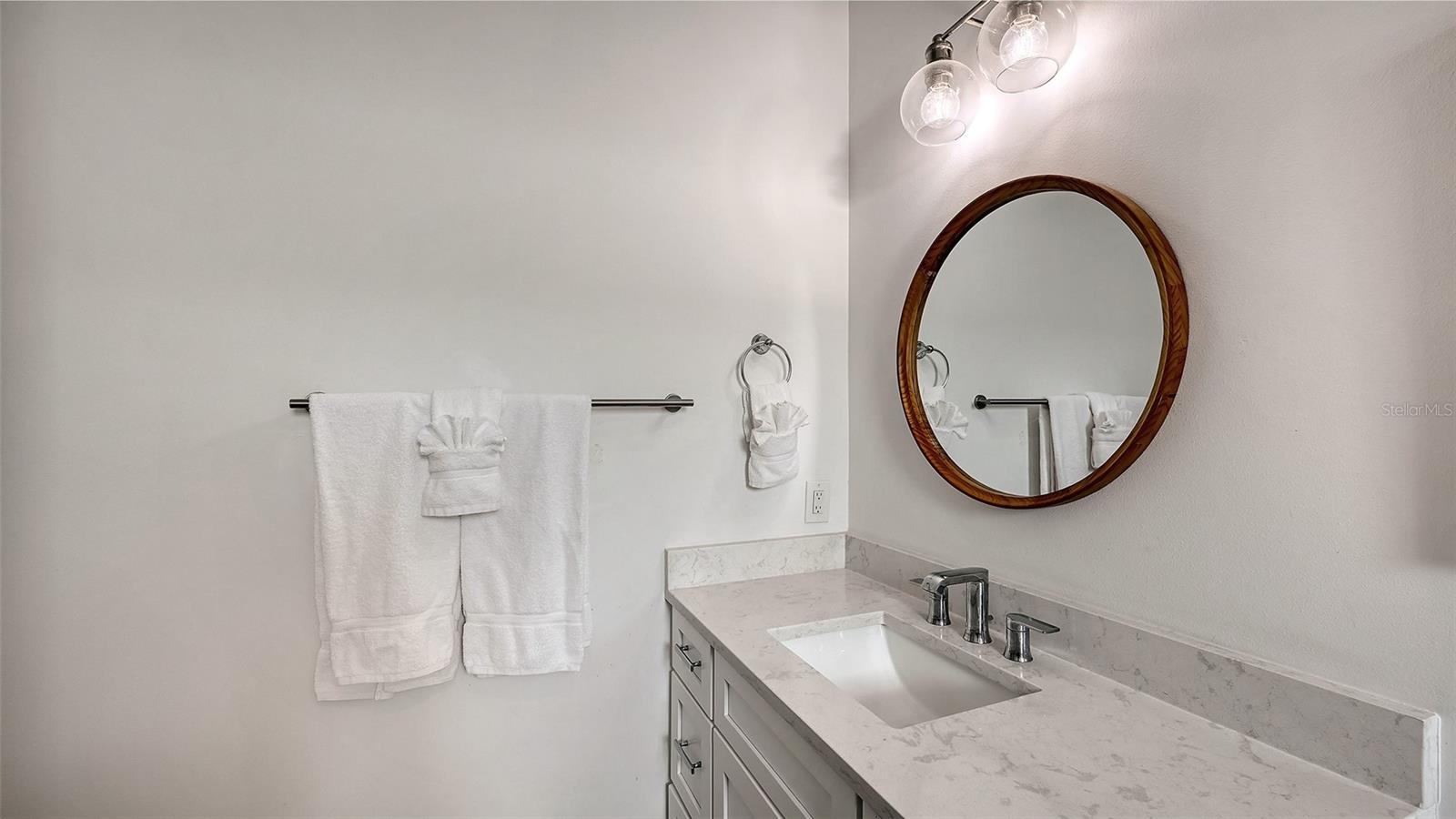 2206 AVENUE A, BRADENTON BEACH, FL — photo 42