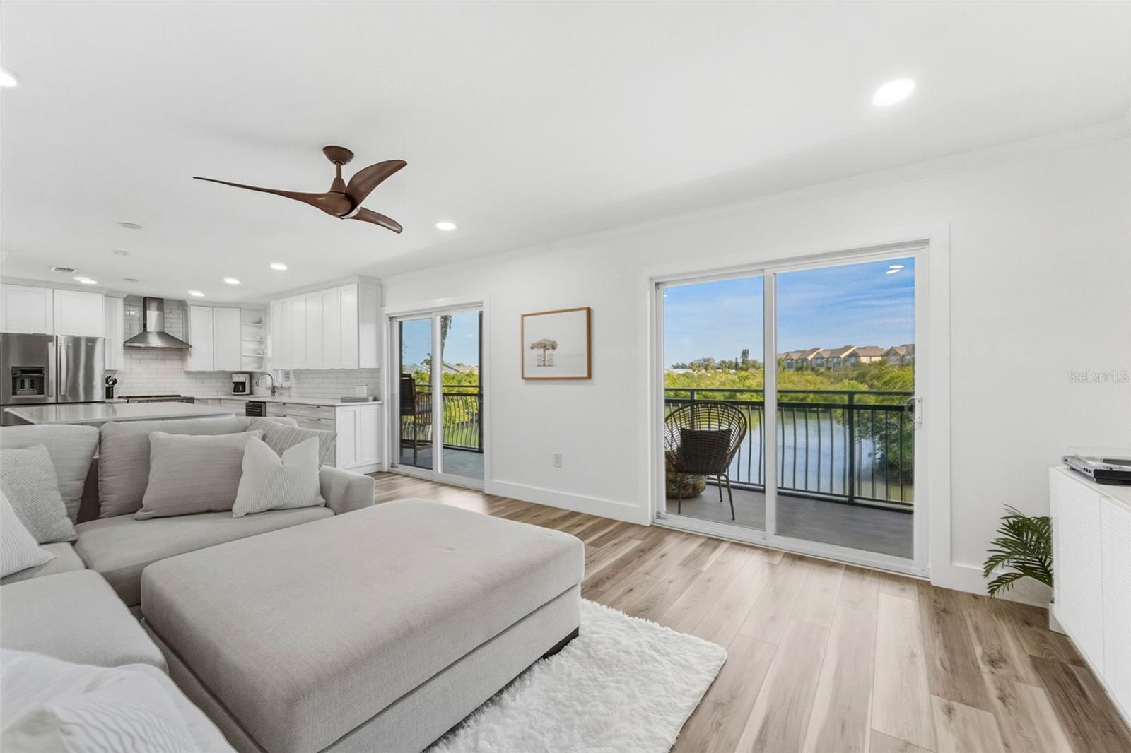 8806 BAY POINTE DR #206, TAMPA, FL — photo 2