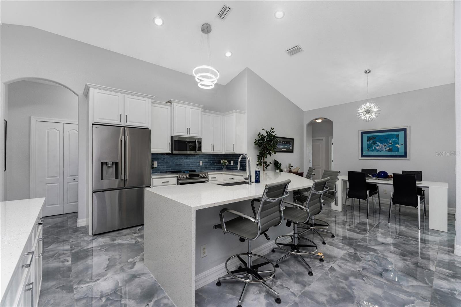 16168 LA BARGE CIR, PORT CHARLOTTE, FL — photo 9