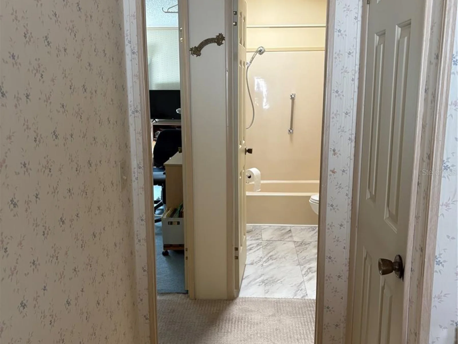25051 BETTON HL, LEESBURG, FL — photo 12