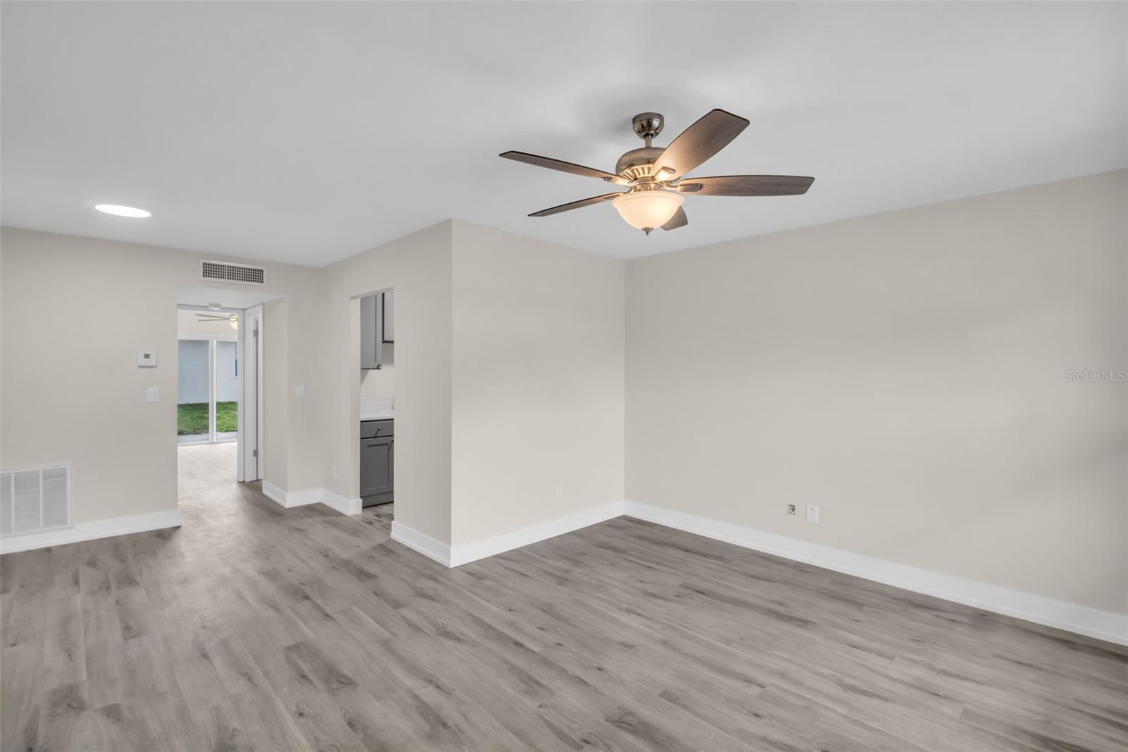 24862 US HIGHWAY 19 N #1105, CLEARWATER, FL — photo 3