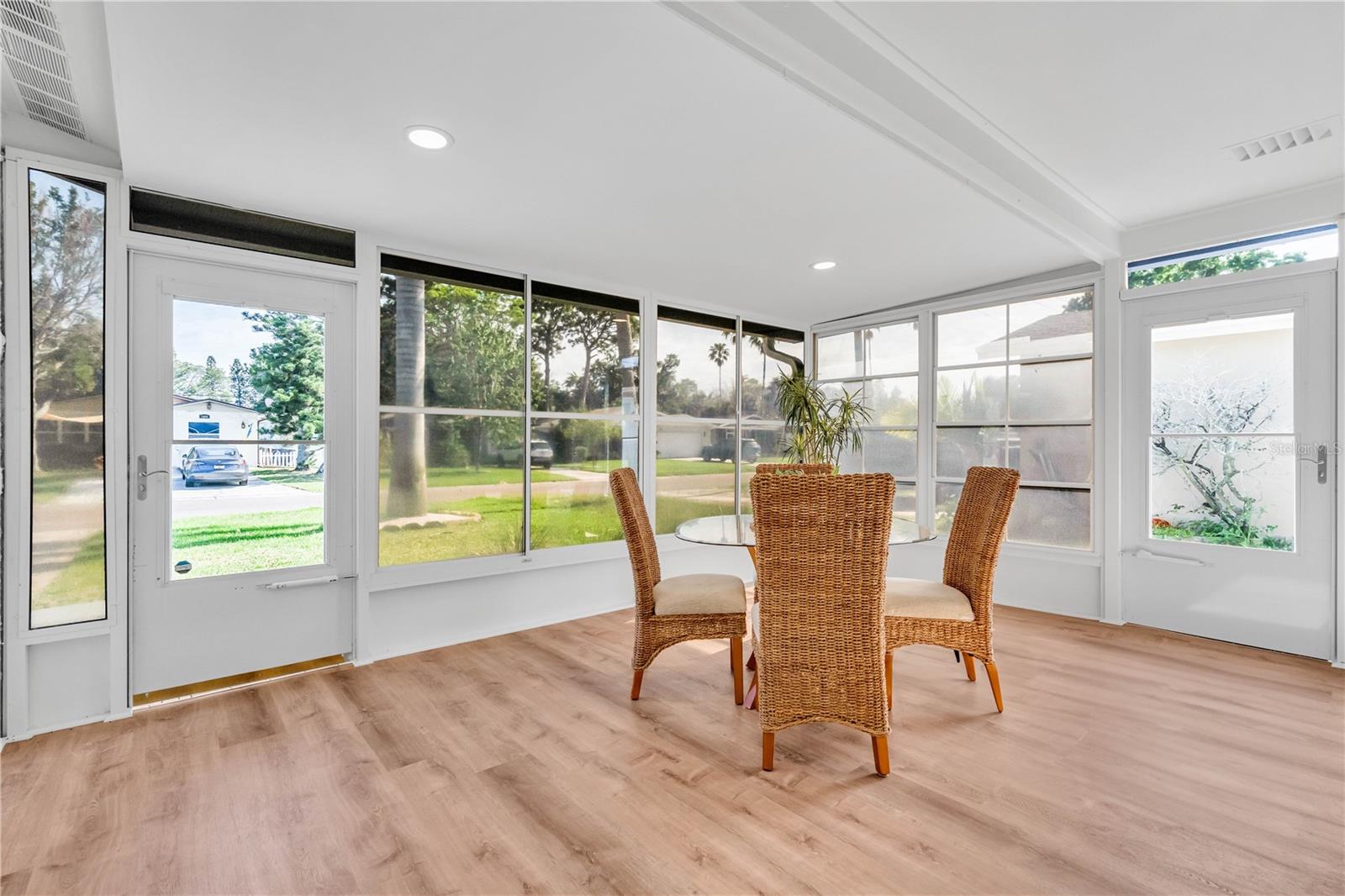 1825 SHORE ACRES BLVD NE, ST PETERSBURG, FL — photo 3