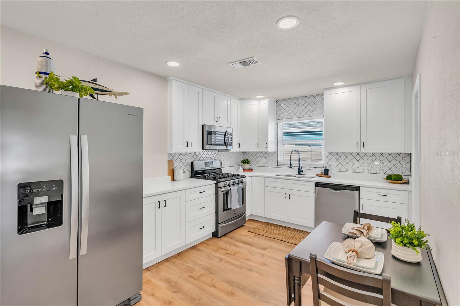1825 SHORE ACRES BLVD NE, ST PETERSBURG, FL — photo 12