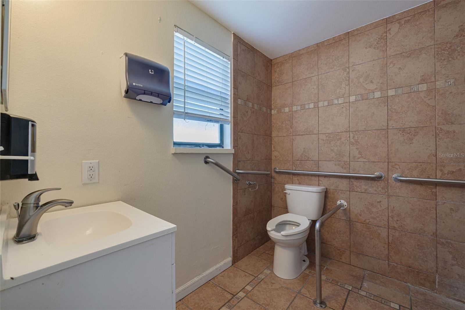220 SCOTLAND ST, DUNEDIN, FL — photo 45