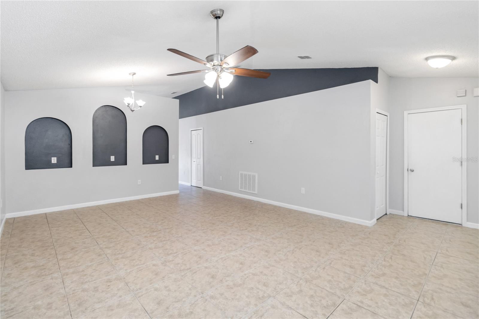 2225 SANDRIDGE CIR, EUSTIS, FL — photo 21