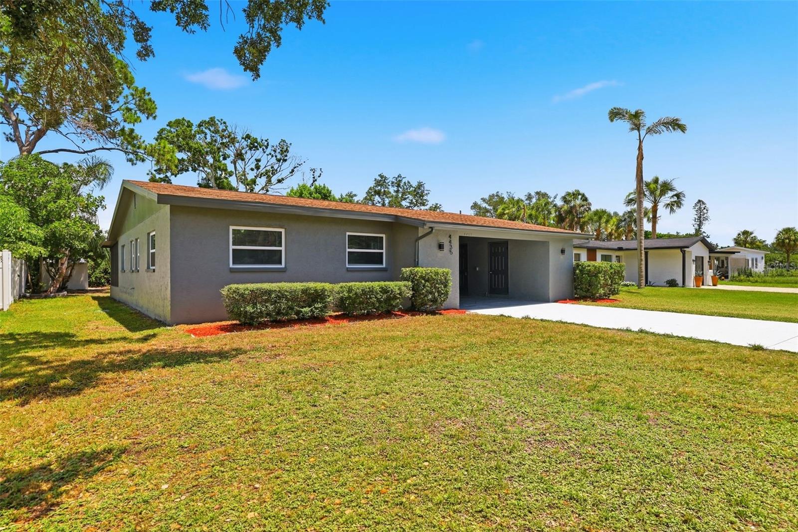 4435 HUNTINGTON ST NE, ST PETERSBURG, FL — photo 2