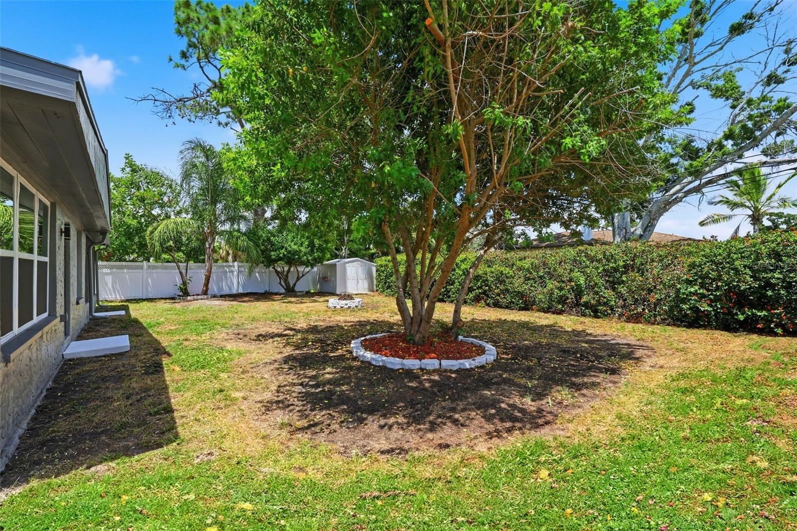 4435 HUNTINGTON ST NE, ST PETERSBURG, FL — photo 32