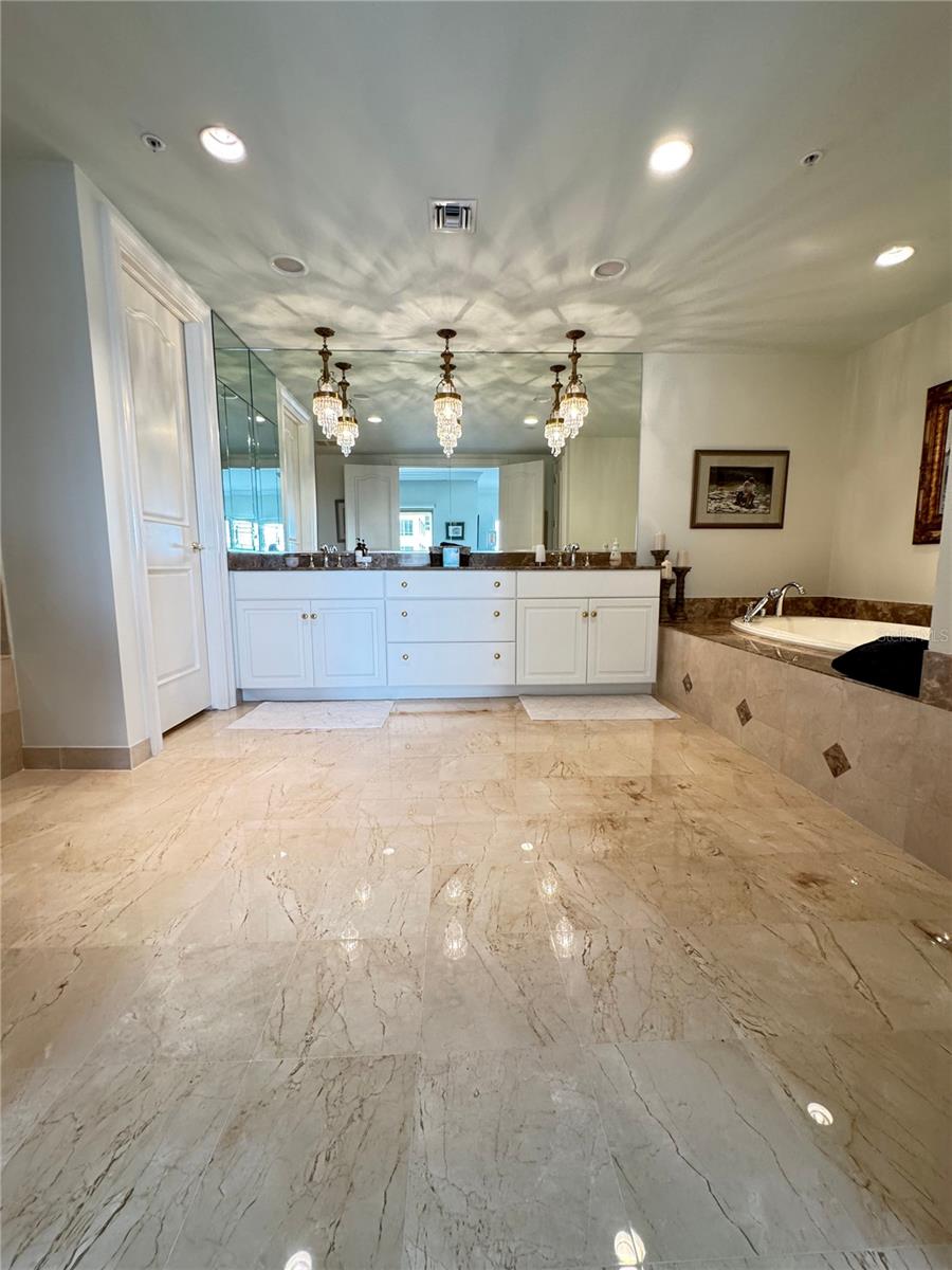 1111 RITZ CARLTON DR #1404, SARASOTA, FL — photo 60