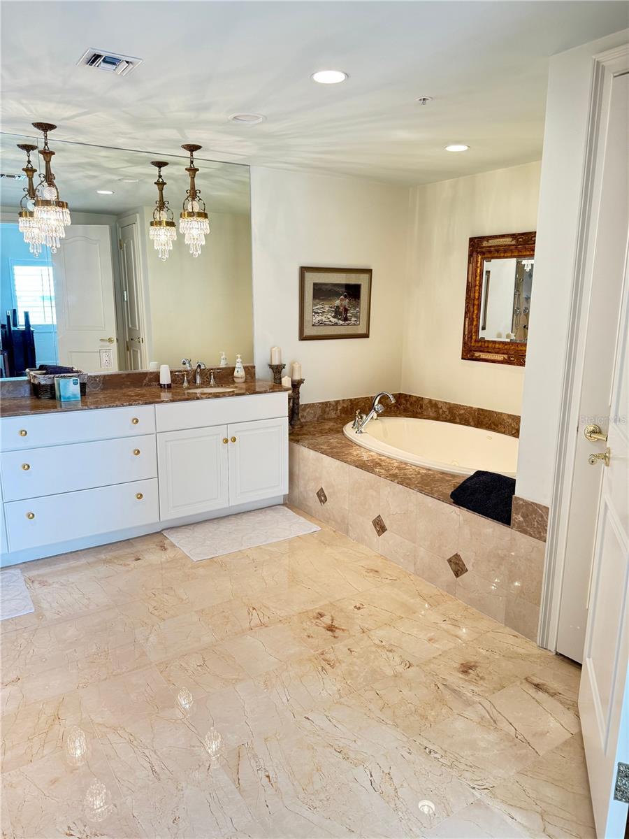 1111 RITZ CARLTON DR #1404, SARASOTA, FL — photo 63